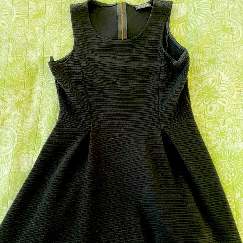 A-line black dress with zipper